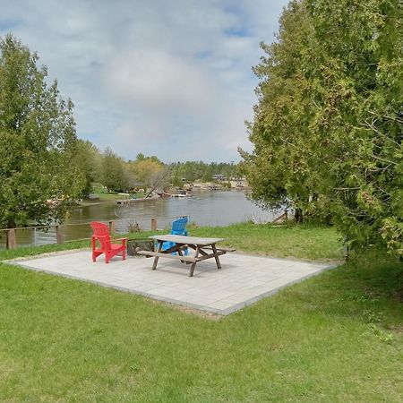 Sauble River Marina And Lodge Resort 萨波海滩 外观 照片