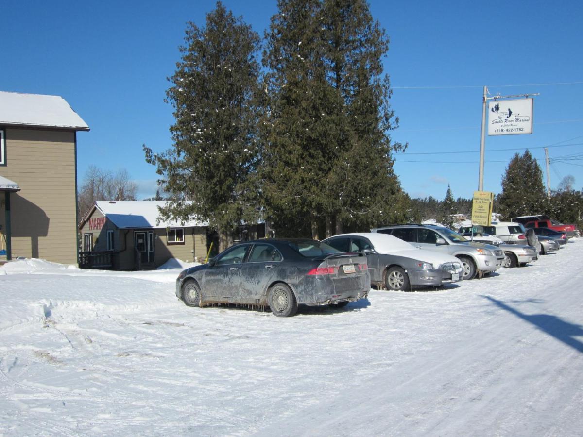 Sauble River Marina And Lodge Resort 萨波海滩 外观 照片