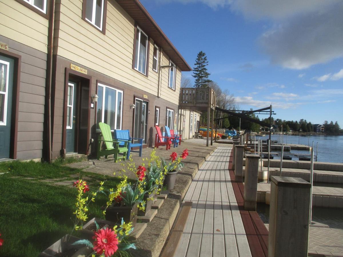 Sauble River Marina And Lodge Resort 萨波海滩 外观 照片