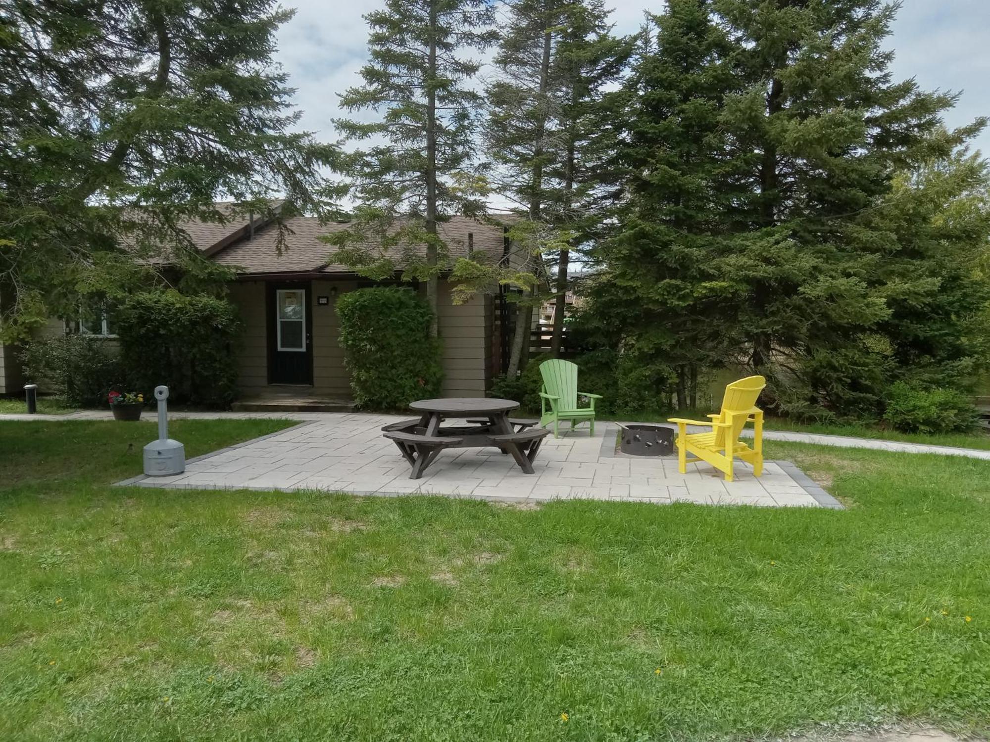 Sauble River Marina And Lodge Resort 萨波海滩 外观 照片