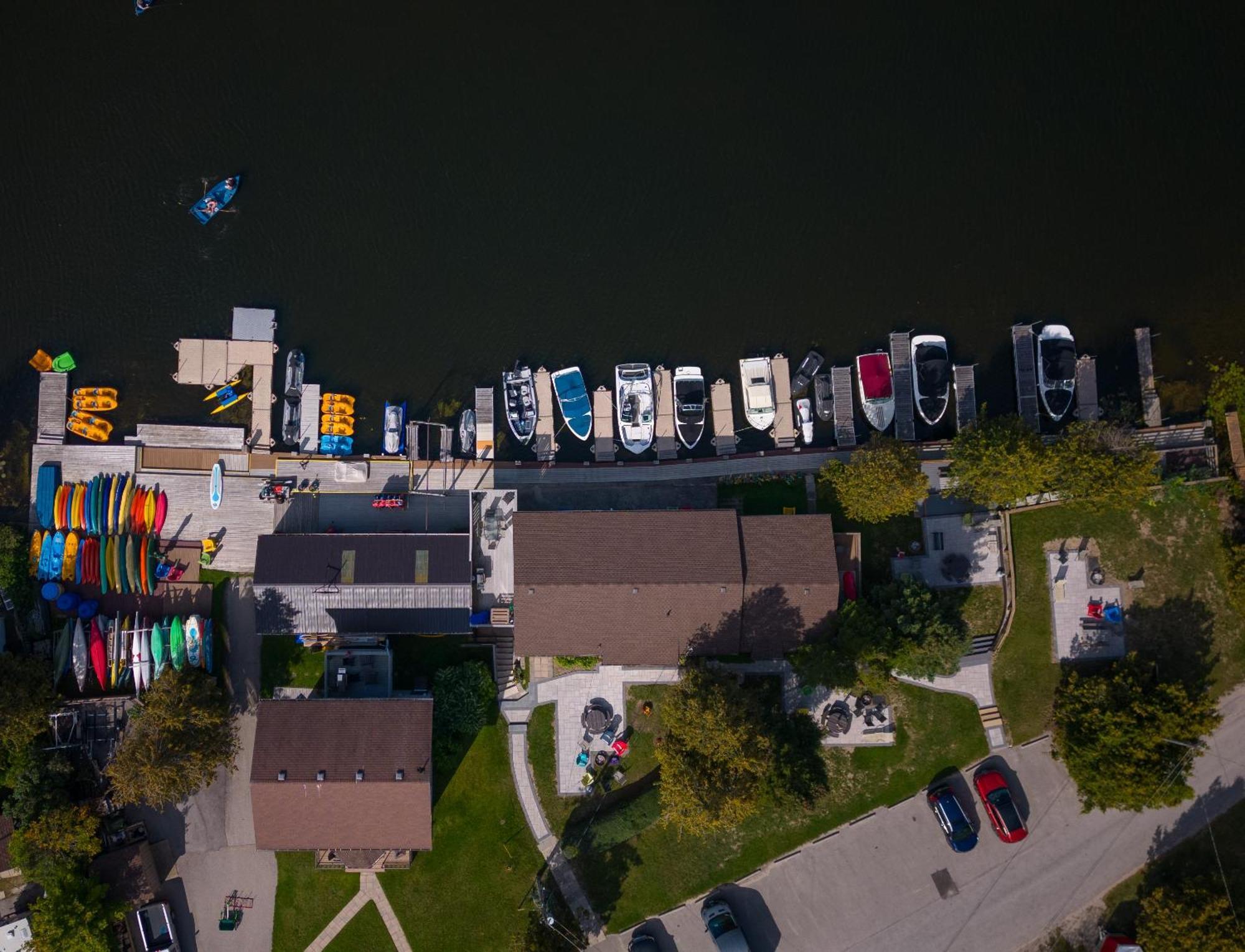 Sauble River Marina And Lodge Resort 萨波海滩 外观 照片