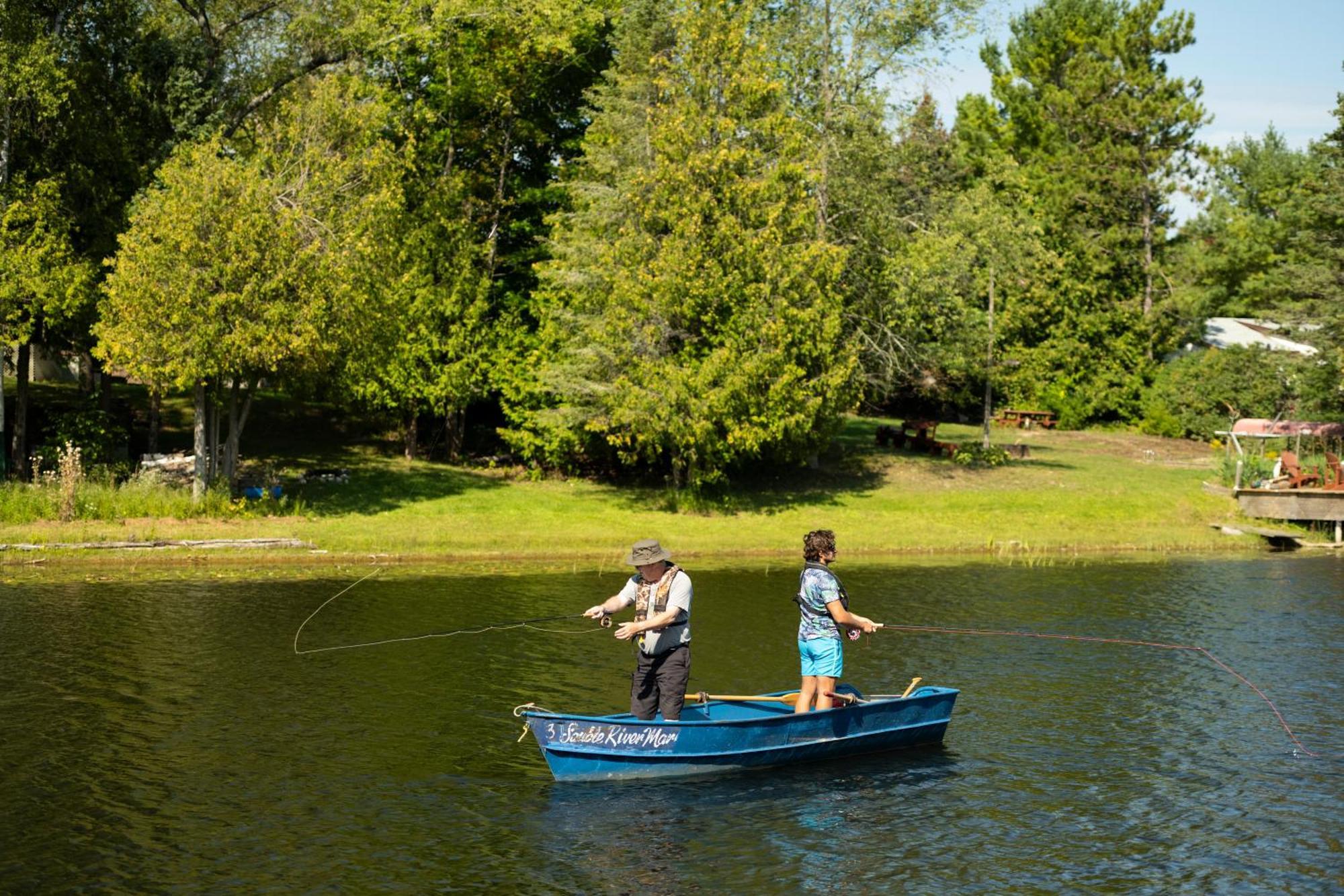 Sauble River Marina And Lodge Resort 萨波海滩 外观 照片