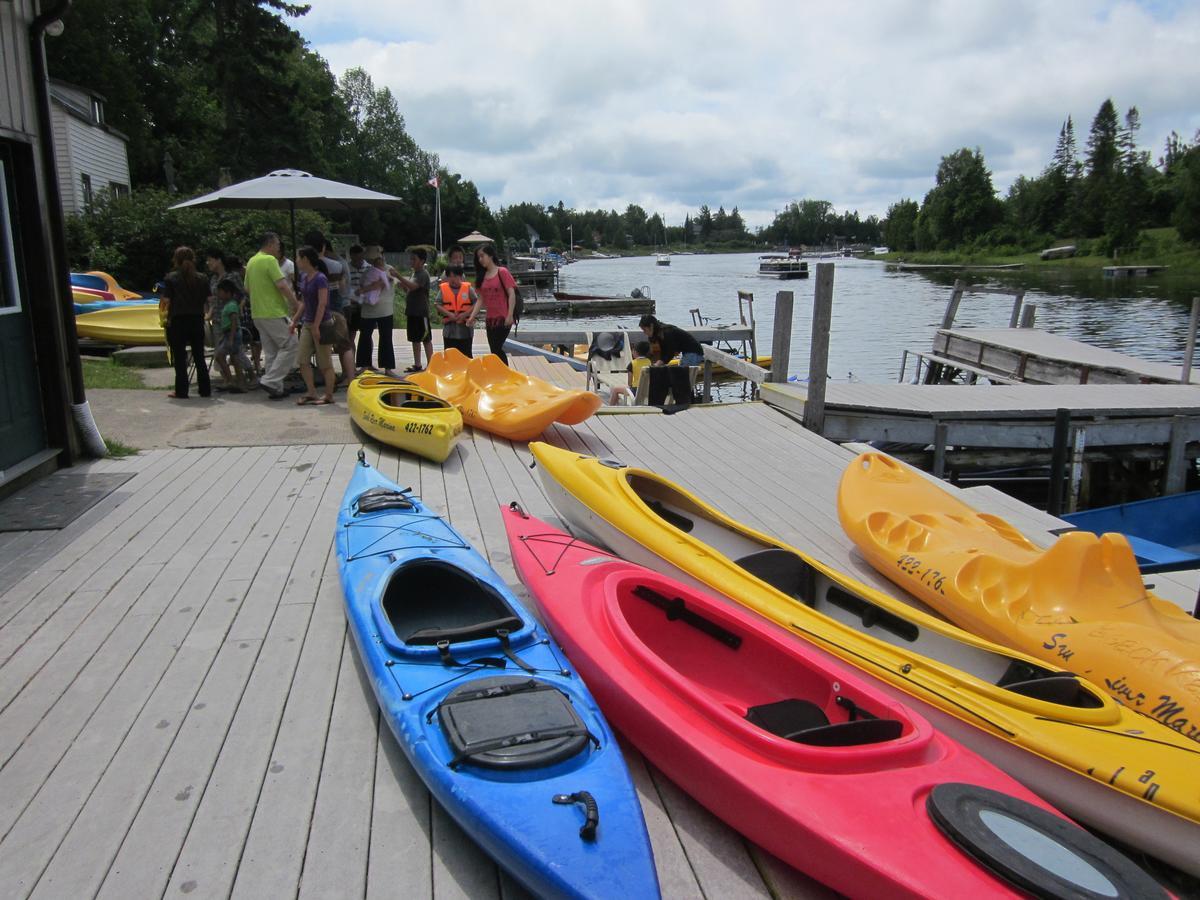 Sauble River Marina And Lodge Resort 萨波海滩 外观 照片