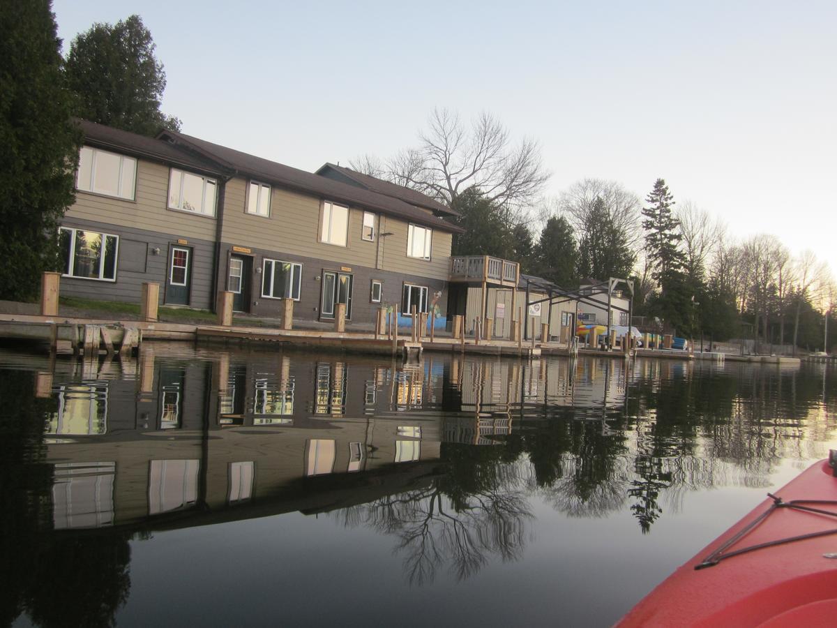 Sauble River Marina And Lodge Resort 萨波海滩 外观 照片