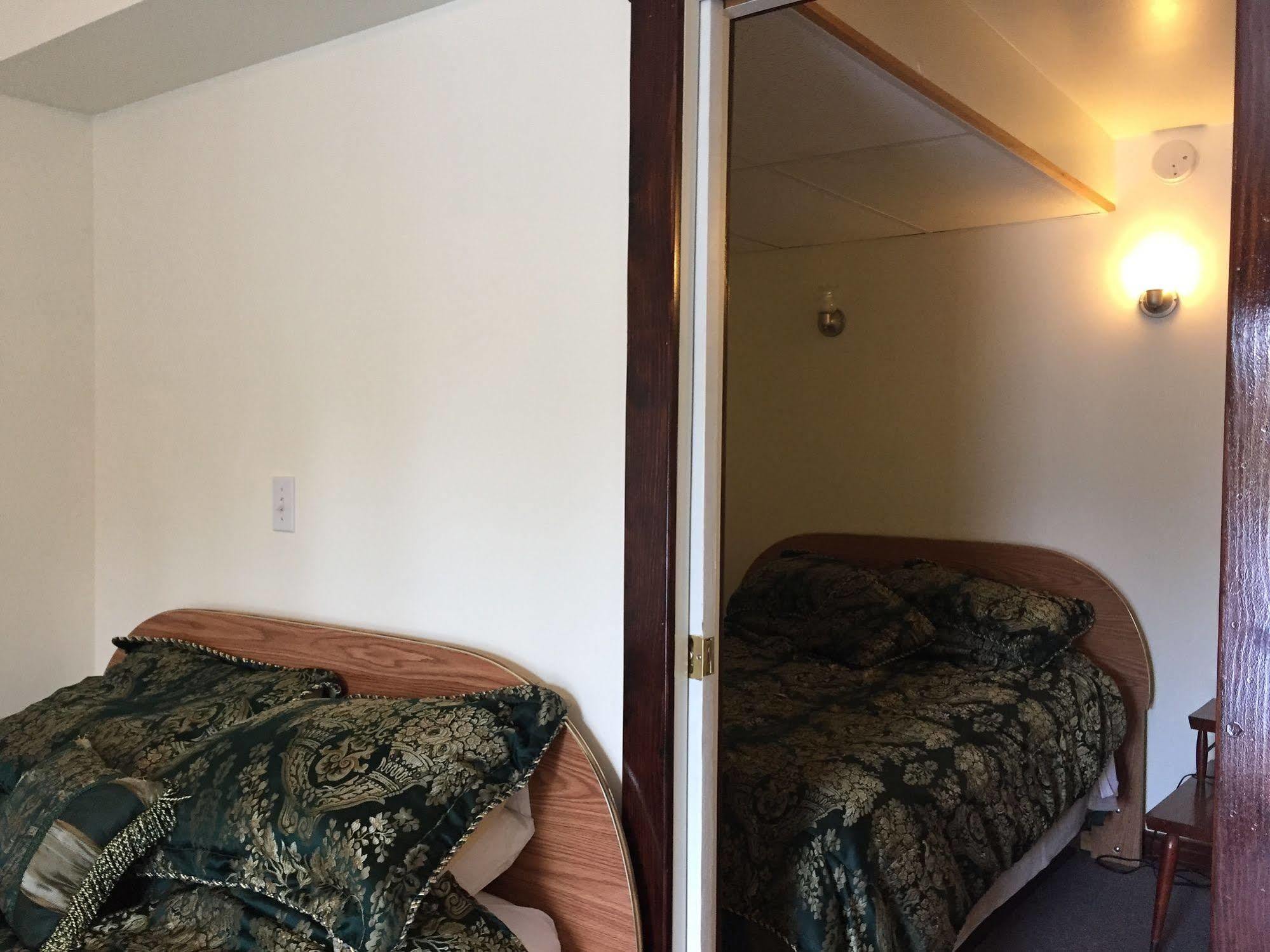 Sauble River Marina And Lodge Resort 萨波海滩 外观 照片